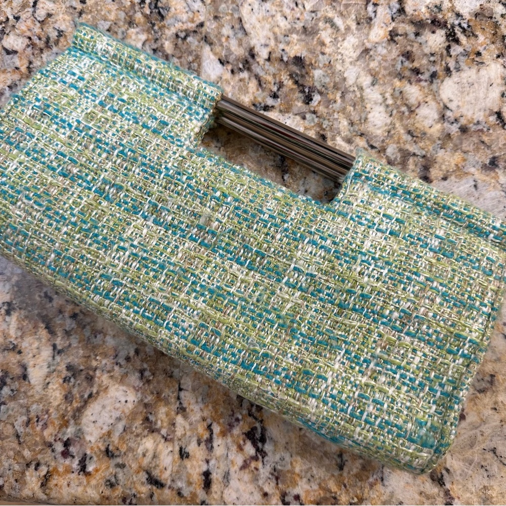 BEAUTIFUL PUTU By J. MACLEAR WOVEN TWEED CLUTCH. Aqua/green/white/silv…